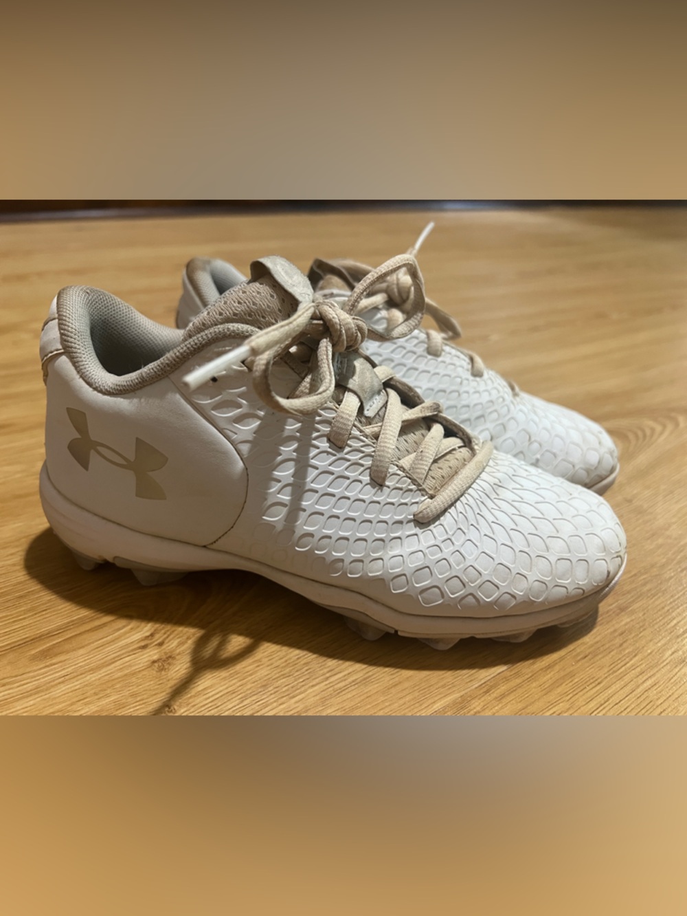 Under Armour Kids White/Tan Cleats